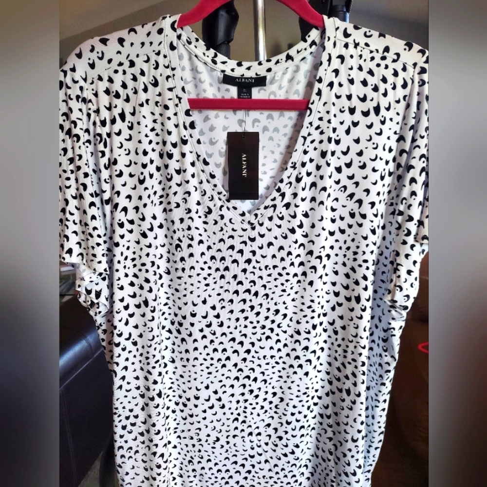 NWT ALFANI WHITE TUNIC XL